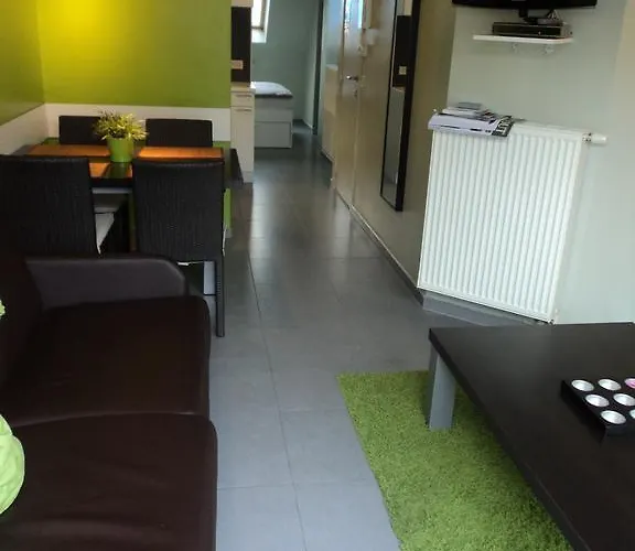 For Ever نيوبورت